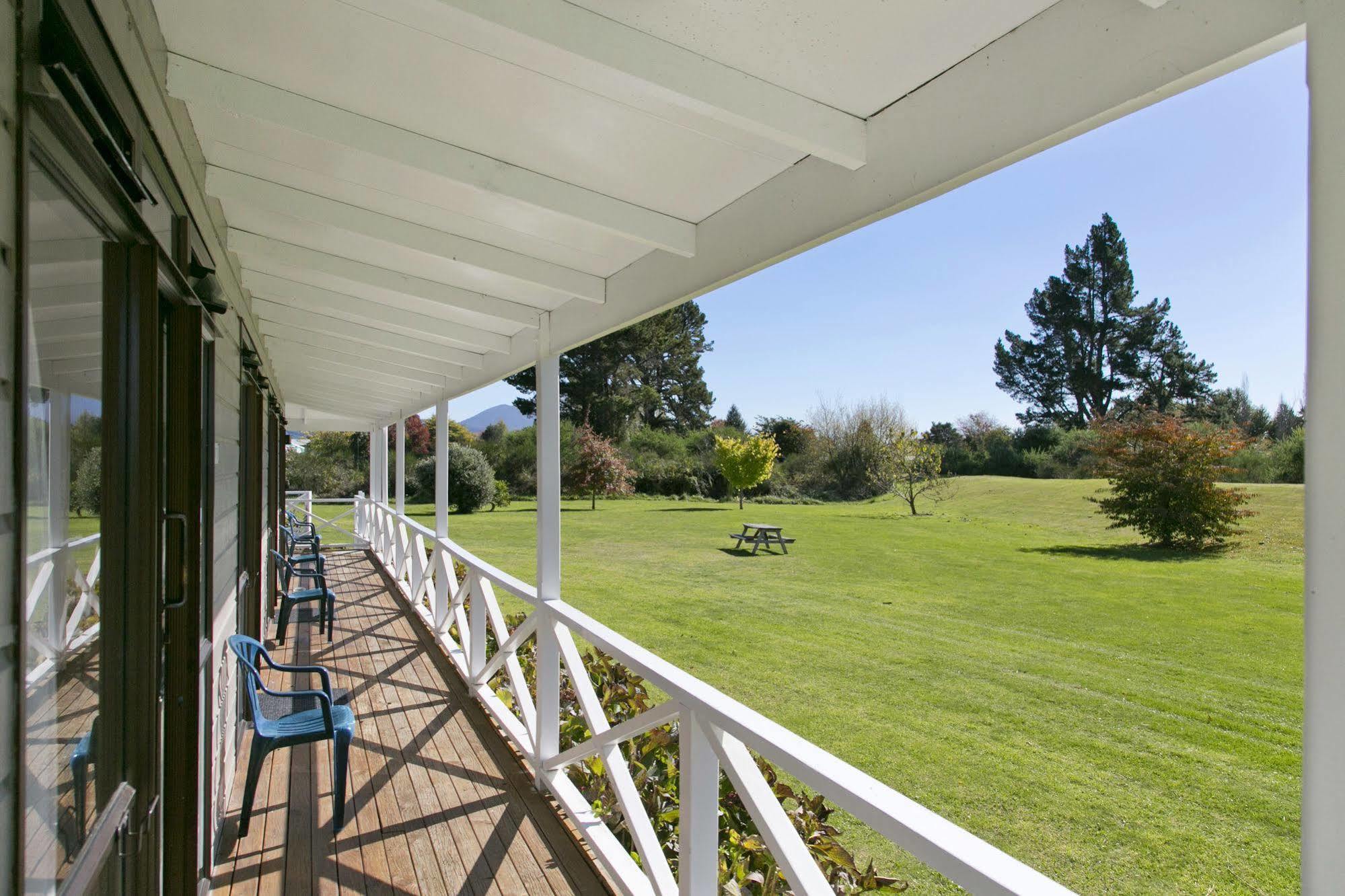 Turangi Bridge Motel Exterior photo